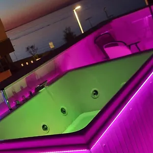  Bed & Breakfast Luxury House